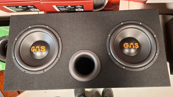 Hovedbilde GAS MAD S2-10D2 i portet kasse. 